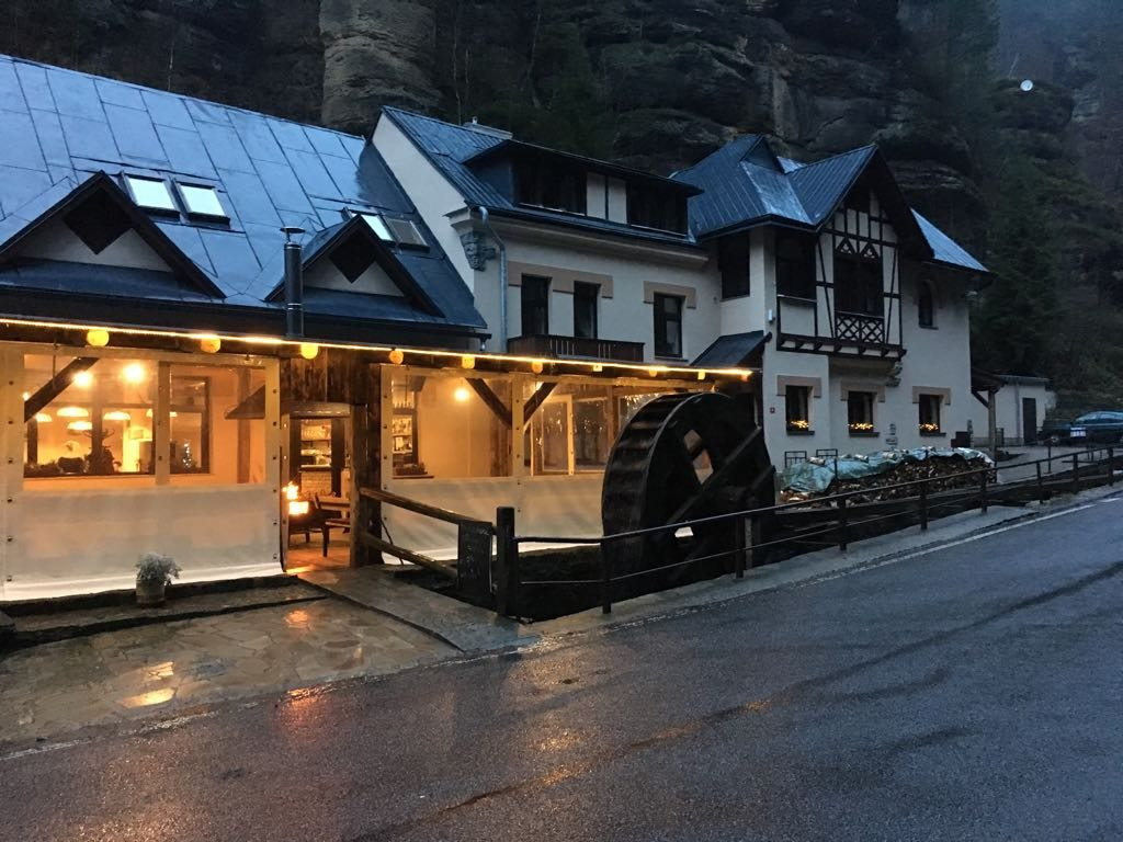 Objevte kouzlo Labských pískovců z terasy Penzionu Klepáč na pensionklepac.eu