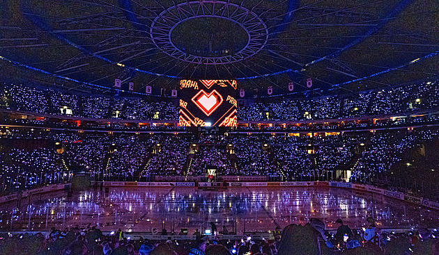 Čtvrtfinále? Sparta by se musela stěhovat z O₂ areny, přednost má krasobruslení