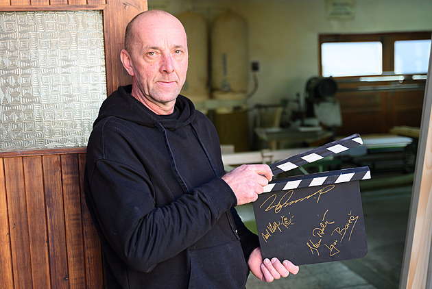 Made in Vysoké Pole. Klapky pro filmový festival vyrábí stolař téměř 30 let