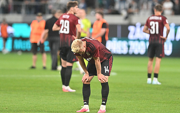 Sparta v datech: Propad při bránění rohů i rekordní počet ztrát. Přesto má být třetí