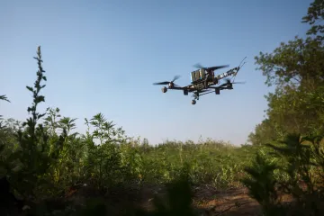 Detektory dronů i kurzy první pomoci. Ukrajinci reagují na zhoršení bezpečnosti